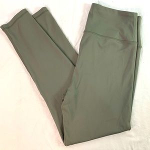 American Eagle Regular Lightweight Everything Legging Green 7/8 Sz